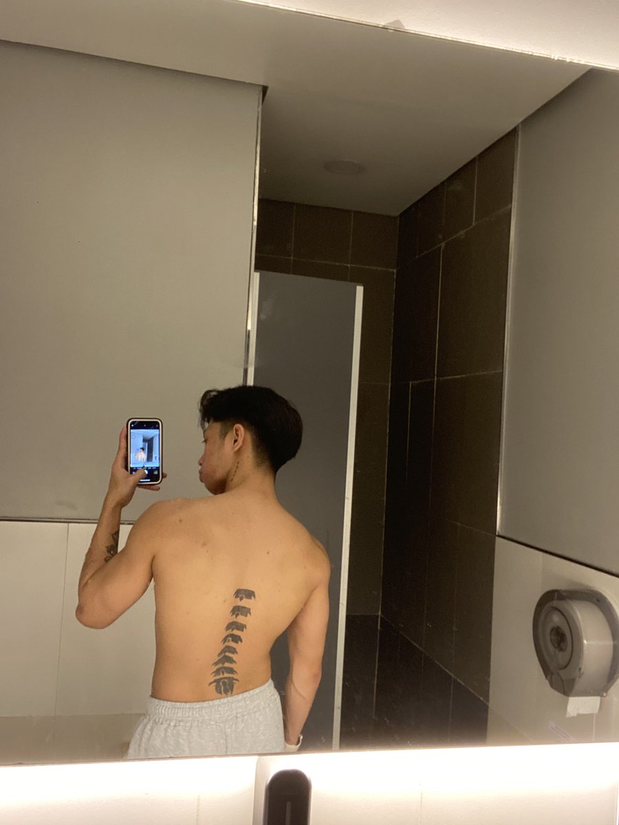 𝐄 𝐔 𝐑 𝐎 tweet media