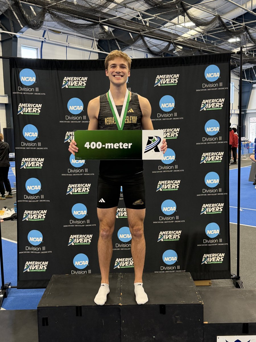 🥈All Conference🥈

Mcclain Meyer finishes 2nd in the 400! His time of 49.59 converts to 48.82 which puts him 9th on the all time charts!

#nwutf #pwolfnation