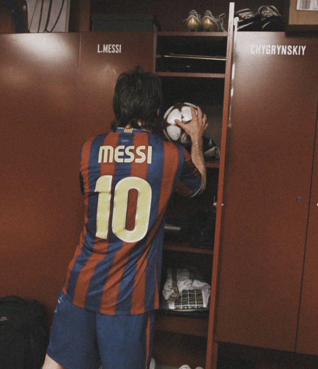Después de un PÓKER en Champions League.

Qué joya de archivo.