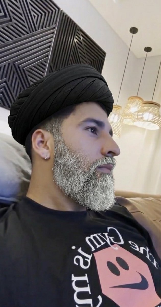 Hello, <a href="/realDonaldTrump/">Donald J. Trump</a>, i think you caught the wrong man. The dictator you’re looking for is here in Asunción.