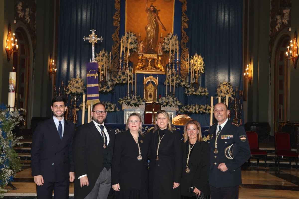 NoeliaArroyoHer's tweet photo. Noche inolvidable en Santa María.

Celebramos la primera gran cita de la Cuaresma con el Resurrexit @resucitadocarta. 

Iglesia llena, estreno de nuestro nuevo capellán y la emoción renovada al son de Triunfal, culminando con la solemne procesión claustral.

Porque sin Resurrección, no hay Semana Santa.