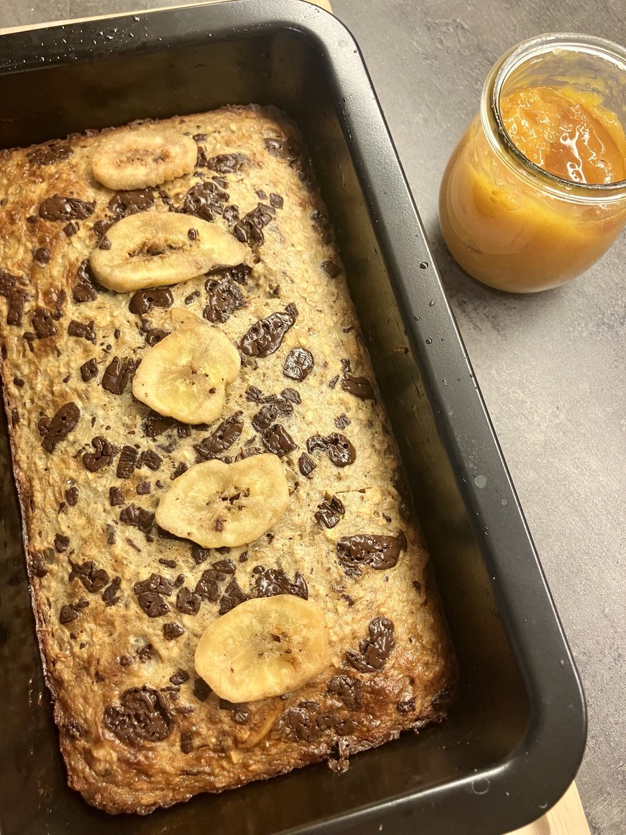 KrisBlackRose's tweet photo. #BananaBread with my homemade #kumquat #marmelade https://t.co/FMdjGZYBqp