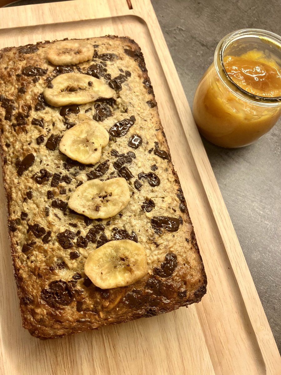 KrisBlackRose's tweet photo. #BananaBread with my homemade #kumquat #marmelade https://t.co/FMdjGZYBqp