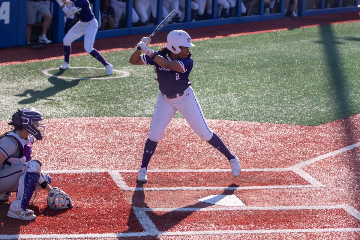 sfa_softball's tweet photo. 📸📸📸

#AxeEm https://t.co/jnX3fqphKu