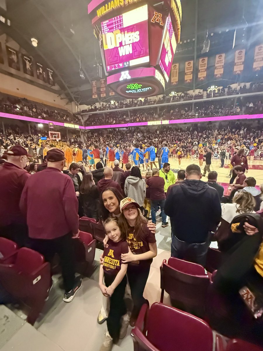 EricaMedved's tweet photo. Gophers win!  So proud of @GopherMBB ! 
#BigTenBasketball https://t.co/evyFoqoB0w