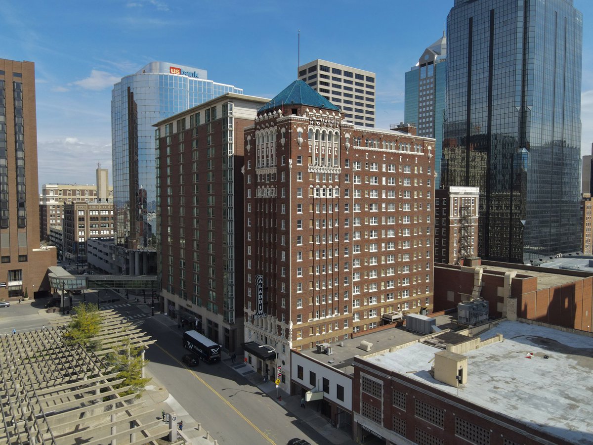 Zach Molzer tweet media