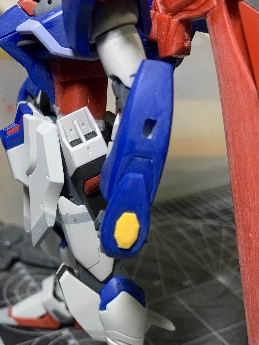 uesugiTake74537's tweet photo. 延長工作とモールドの掘り直しヒケ、パーティングライン消して、ようやくスジボリ開始。
首の延長迷ってます。
#ガンプラ好きと繋がりたい 
#ガンプラ
#ガンプラは自由だ 
#デスティニーガンダム https://t.co/j8upmzwdqF