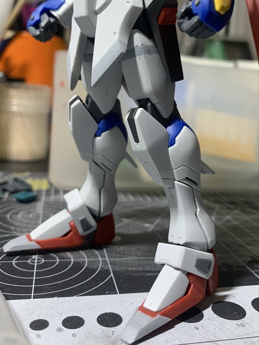 uesugiTake74537's tweet photo. 延長工作とモールドの掘り直しヒケ、パーティングライン消して、ようやくスジボリ開始。
首の延長迷ってます。
#ガンプラ好きと繋がりたい 
#ガンプラ
#ガンプラは自由だ 
#デスティニーガンダム https://t.co/j8upmzwdqF