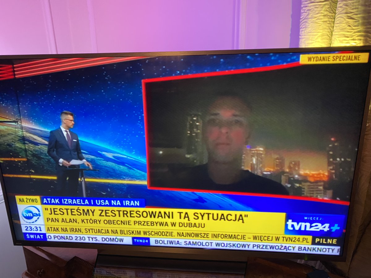 Pan Alan. Do Dubaju poleciał, loty odwołane, w hotelu ma siedzieć. Chce, żeby Rząd RP samolot mu przysłał, bo ta sytuacja nie jest normalna, jest zestresowany i mu ślady na psychice zostaną. Ostrzeżeń i apeli o powstrzymanie się od wyjazdów na Bliski Wschód pewnie nie słyszał.