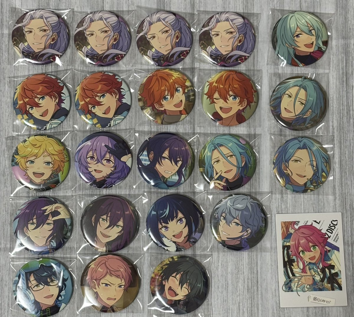 交換】 あんスタ 缶バッジ 2024 2025 Nov. Apr. Jun. 求》 Nov. レオ