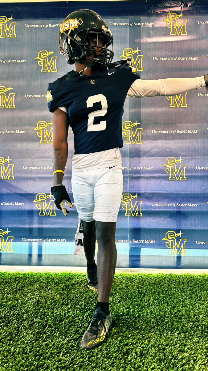 kaylenedwards07's tweet photo. I had an AMAZING visit at USM  with @taycalvert @coachfern5 and the rest of the coaching staff,thanks for your 
 time and considering welcoming me through!! #alllove #FTG #hardworker #receiverstatus #6yardor6points 🙌🏽✝️💫@CoachWillGHHS @ghighfootball_ @coachmedina55 #NAIA https://t.co/TiJeUyQgJv