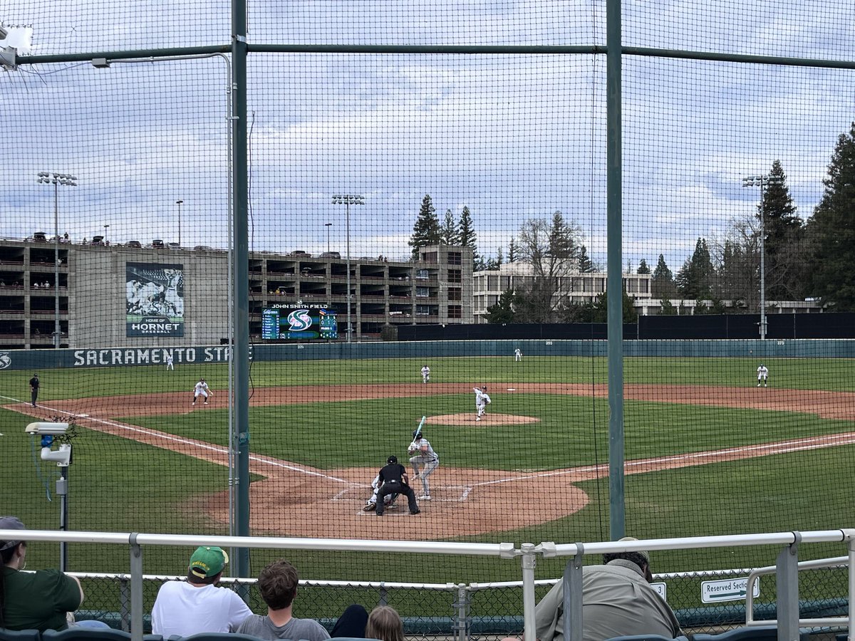 Beautiful day for some <a href="/SacStBaseball/">Sac State Baseball</a> against Cal. #StingersUp