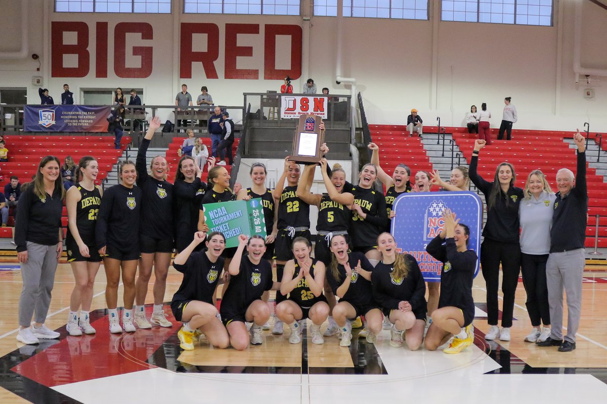 NCAC's tweet photo. No. 4 @DePauwAthletics captured its third-consecutive and league-leading 10th overall NCAC Women's Basketball Tournament title after defeating No. 3  @jcusports, 64-59, on Saturday afternoon.

📰 https://t.co/LYFJxK8ulP https://t.co/tqFif01be3