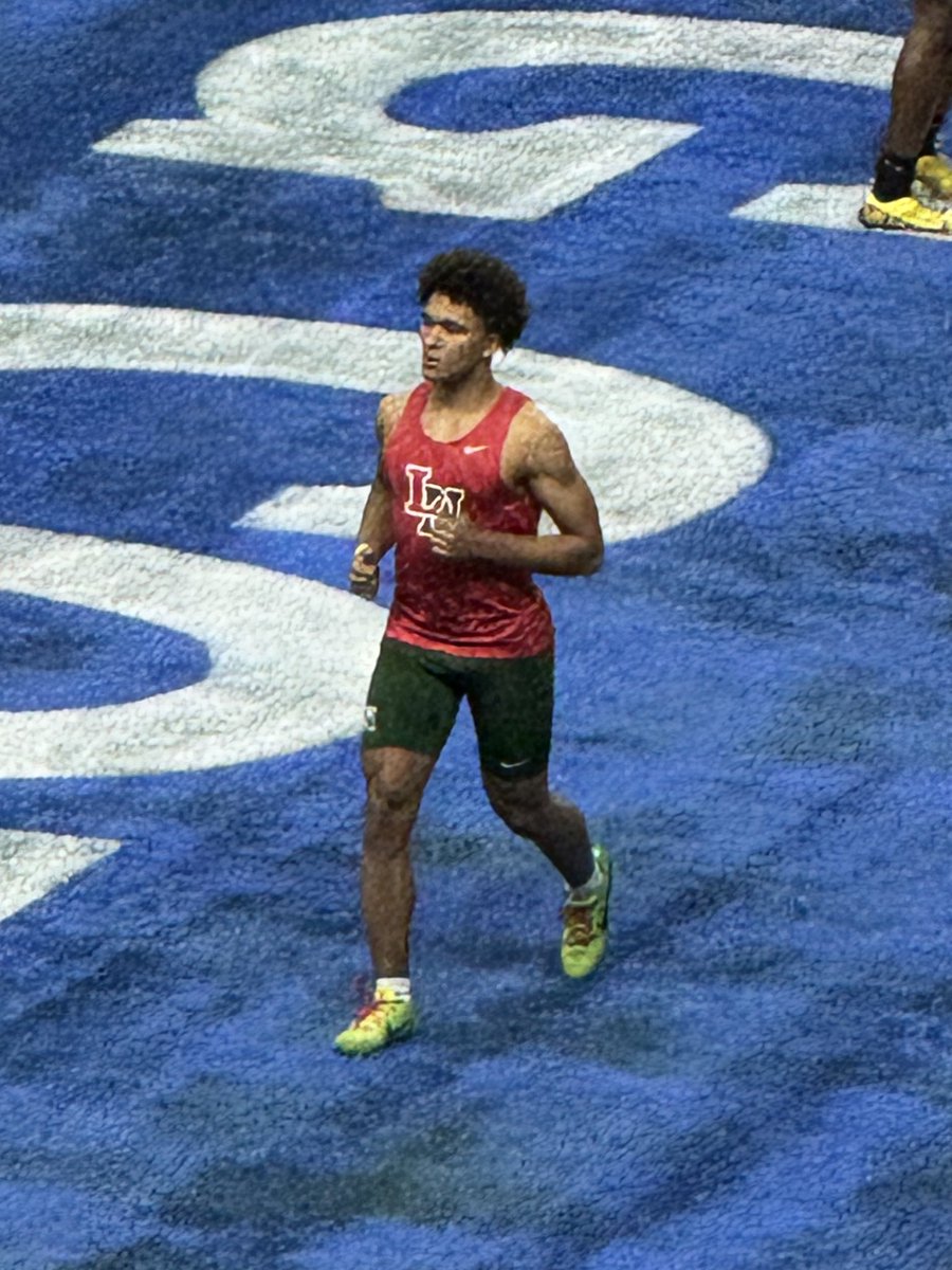 Davion Jones tweet media