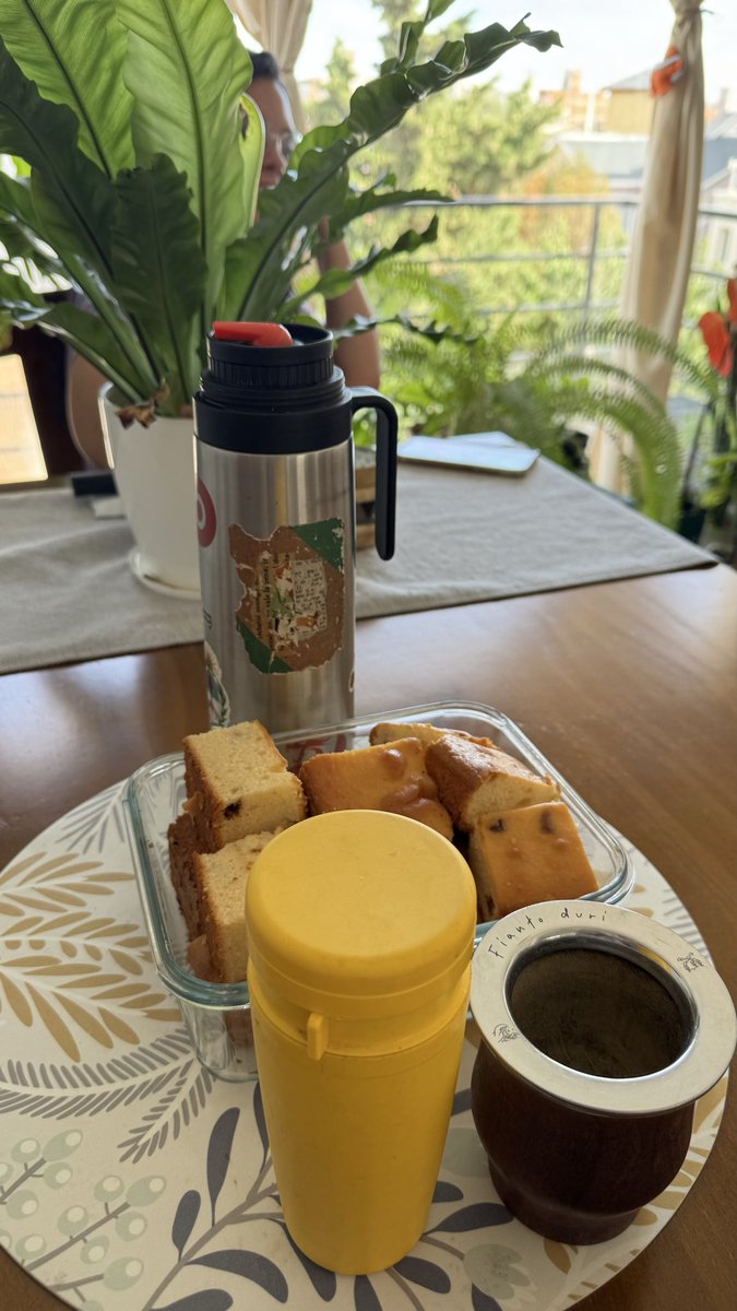 Yo no quiero impresionar, pero si están en una yo les hago bizcochuelo y mate cuando quieran 😅