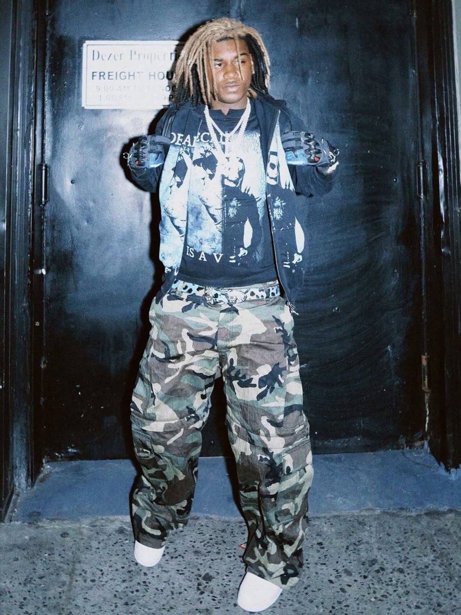 fitsgohard's tweet photo. Ken Carson wearing 
Vetements Black Cradle of Filth Cut-Up Oversized Zip-Up Hoodie ($870) https://t.co/4ourHNuhe3