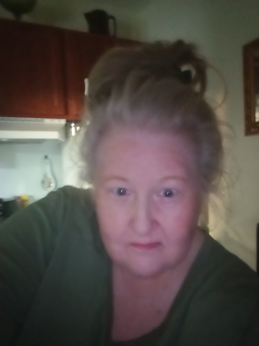 BoothThat's tweet photo. Deciding to cut my hair https://t.co/W6nOBEaHmG