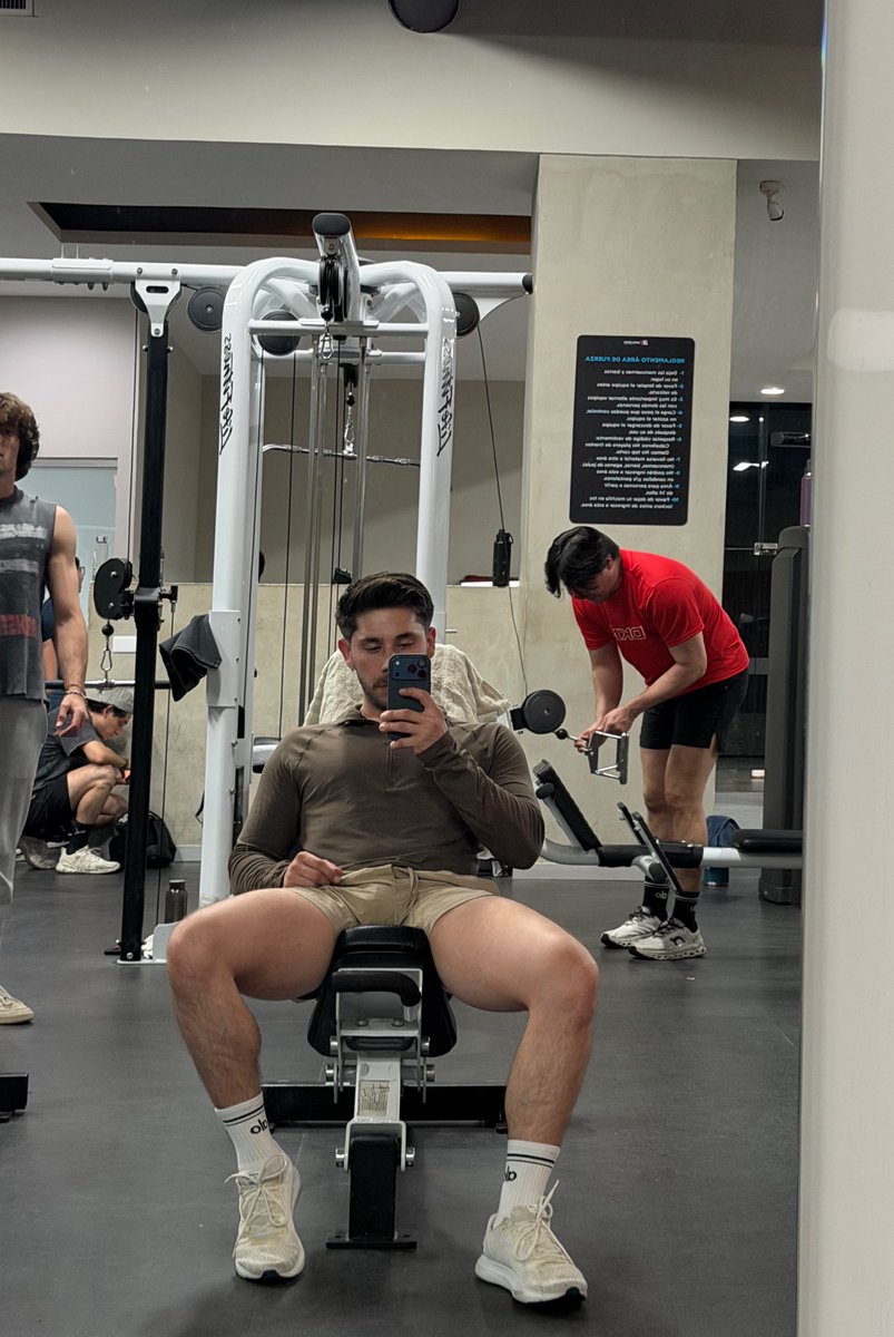 Ojitos de aceituna🫒 tweet media