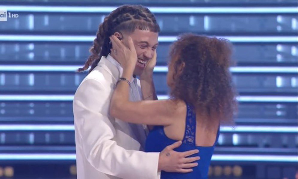 socy • ☽ tweet media