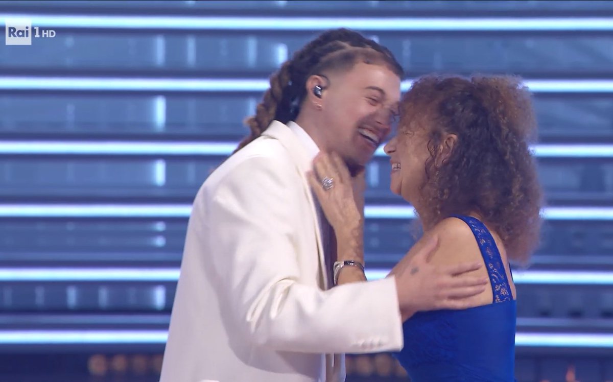 llyfrausandrain's tweet photo. CUCCIOLI #Sanremo2026 https://t.co/Y8FMIM6WYf