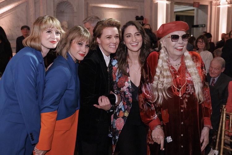 Joni Mitchell tweet media