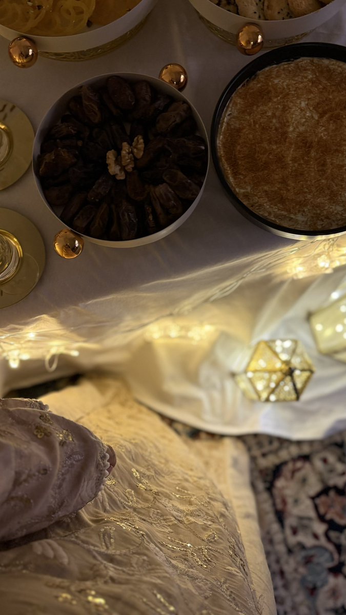 ضُـحـى tweet media