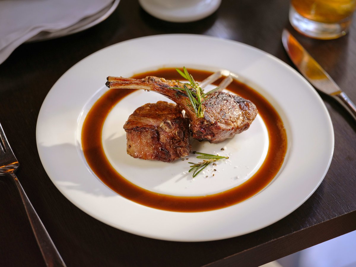mtice16's tweet photo. Celebrate it all onboard Legend of the Seas ✨ From premium steaks at Chops Grille to unforgettable dinners at the Celebration Table, every bite feels like a milestone.

Want to elevate your next celebration? Contact me at michael@ticeupyourlifevacations.com today to make it happen 🥂