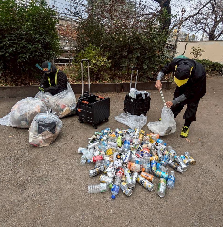 おはスミでこざいます🌞

これから温かくなってきて、これでも寒さで沈静化してた路上飲みや路上飲酒が増えてくるのが例年の傾向です💦

私もゴミ拾いをより一層頑張りますが、行政にも形だけに終わらない対策を訴えていきます！

夏に近づくにつれて臭いも酷くなる。
瞳孔バチ開いて溺れ死にそう...