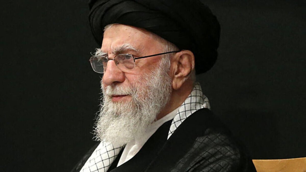 RFI's tweet photo. Ali Khamenei, le guide suprême de la République islamique d'Iran, est mort
➡️ https://t.co/GB46aGpeoJ https://t.co/UctHfVi3N6