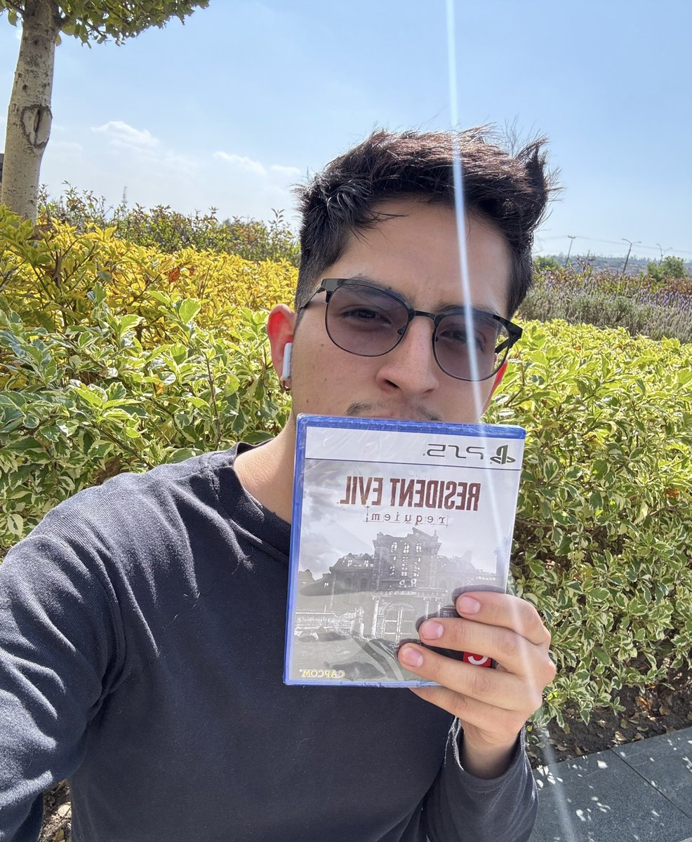 brian_game26's tweet photo. ¡Al fin en mis manos! #ResidentEvilRequiem #PS5Share https://t.co/XgZkGWNRKQ