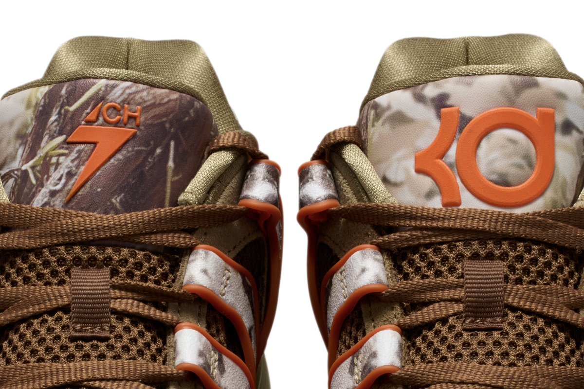 SoleRetriever's tweet photo. OFFICIAL LOOK: Chet Holmgren’s Nike KD 18 “Camo” PE 🍂 @ChetHolmgren 

🗓️ March 13th
📝 IO7519-900
💵 $165 https://t.co/m1Rl4nJzLZ