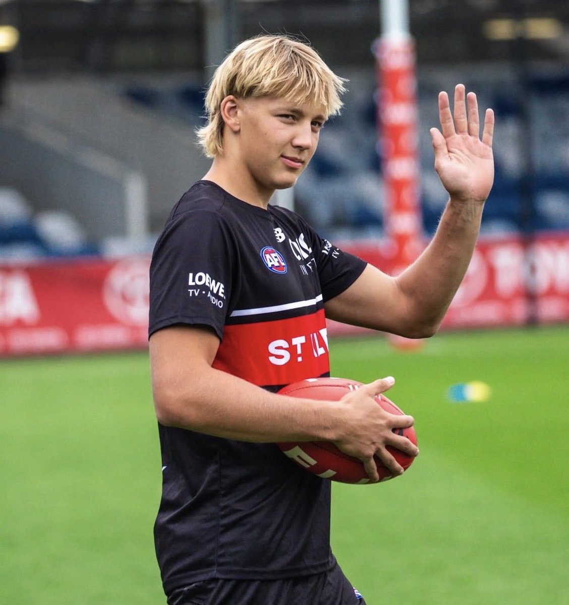 Hugo Boxshall tweet media