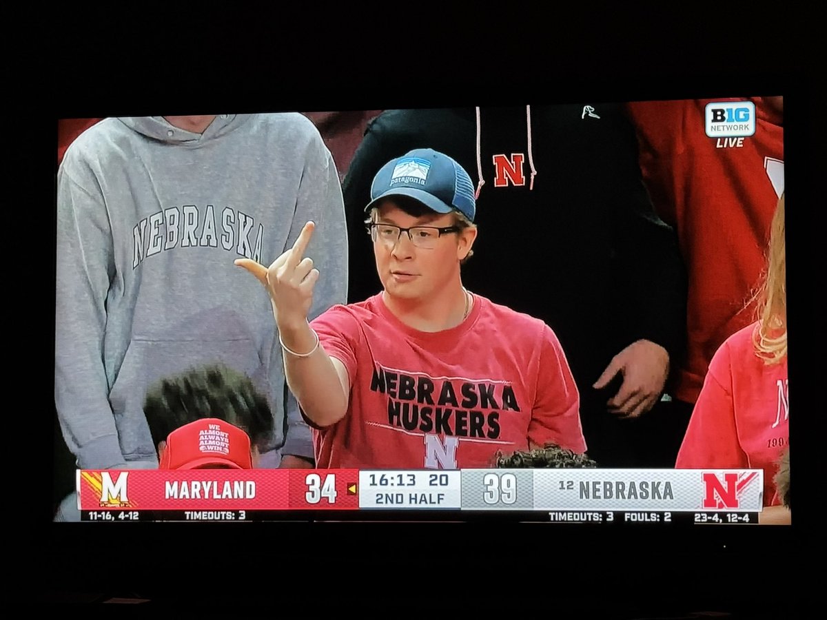 mommajenks's tweet photo. West Coast B1G basketball teams are soft as puppy shit in the rain. https://t.co/9iVXz1VagA