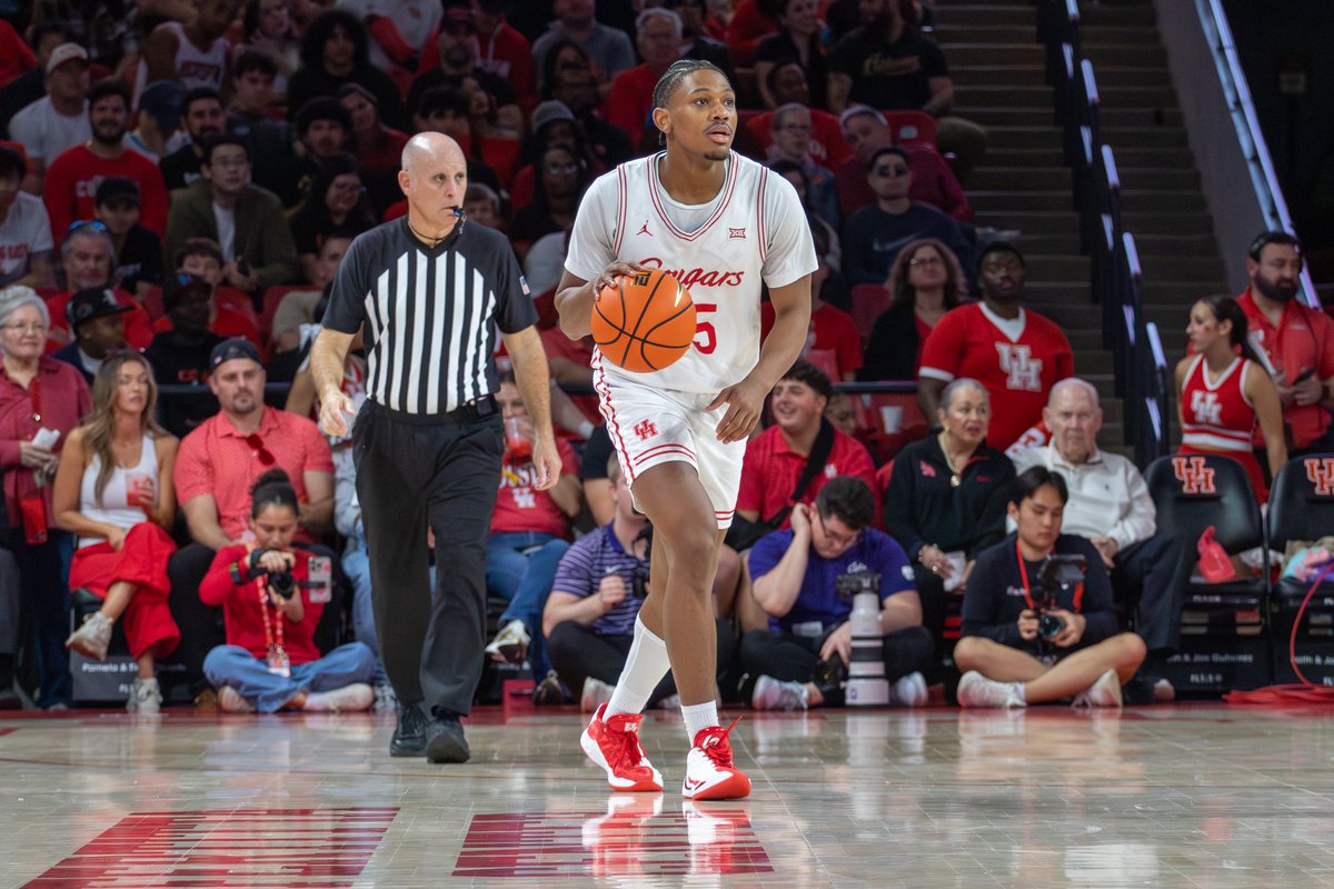 cougarsportsone's tweet photo. Coach Kelvin Sampson on Chase McCarty and Mercy Miller: 

“I like the way Mercy and Chase finished that game (vs. Kansas). And I thought it was important that they follow that up with a prove-it practice. Just because you play good in a game, if you don’t play good in practice then that doesn’t mean anything to me… Chase and Mercy were pretty good on Thursday. And they were good again yesterday, so we rewarded them.”

McCarty finished with 10 points and 4 rebounds on 3-5 shooting. 

Miller scored 10 points as well, hauling in a team-high 8 rebounds. 

📸: Alessandro Cabezas