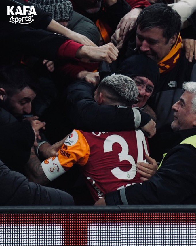 Galatasaray'ın içinden biri L34🐜

#Galatasaray 
#GSvALY