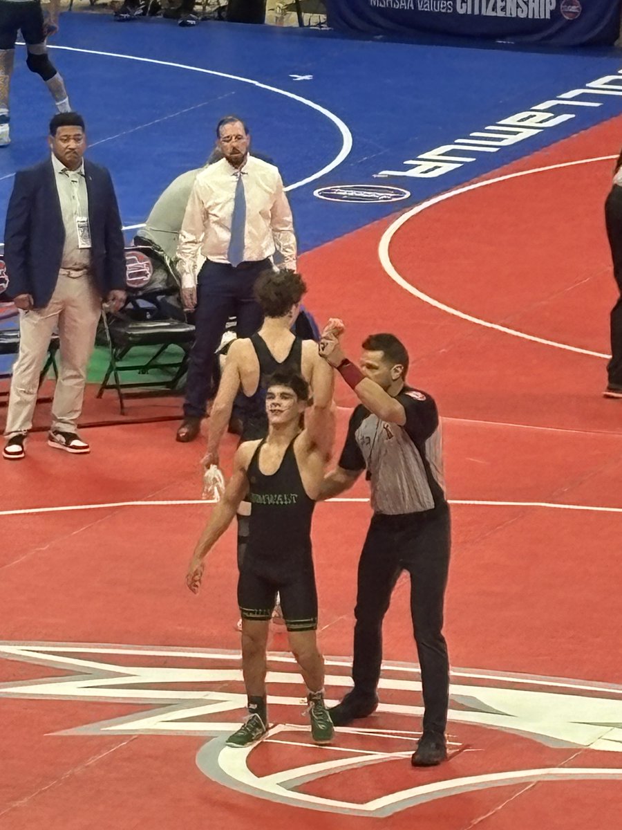 FZNactivities's tweet photo. Burkemper will wrestle for the state championship this evening! #matcats #statewrestling https://t.co/yo6twfwoPp
