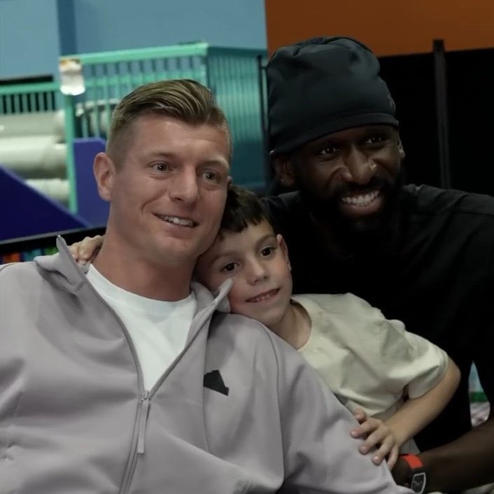 Toni Kroos and Rüdiger at the birthday party of Fede Valverde’s son. 🤍