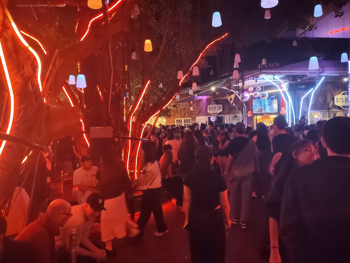 紅酒🍷深含吸舔 tweet media