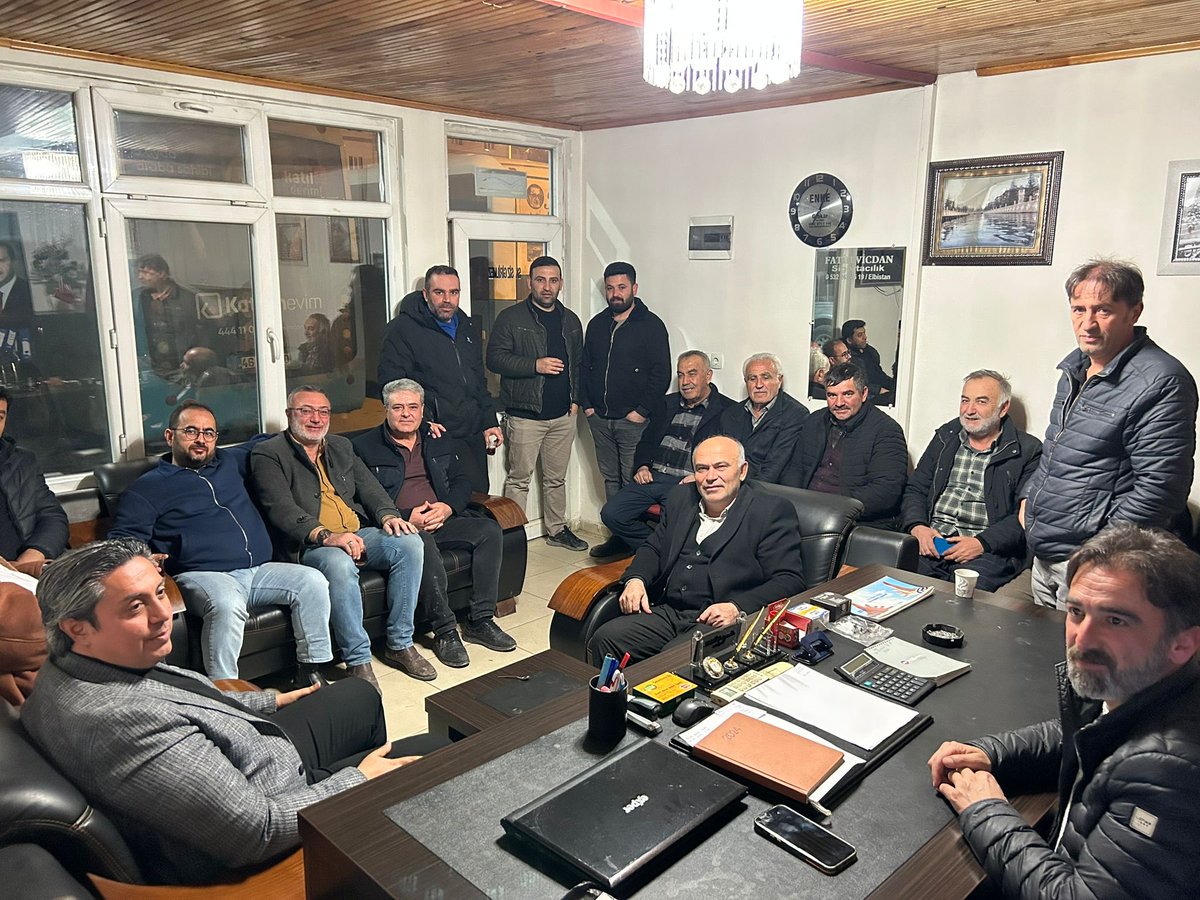 İlçe Başkanımız Sayın Fatih Arslan, Elbistan Halk Otobüsleri Başkanı Sayın Ahmet ve kıymetli şoför esnaflarımızla birlikte düzenlenen iftar programına katılım sağladık.

Ramazan ayının bereketini ve birlik ruhunu aynı sofrada paylaşmanın mutluluğunu yaşadık. Şehrimizin yükünü