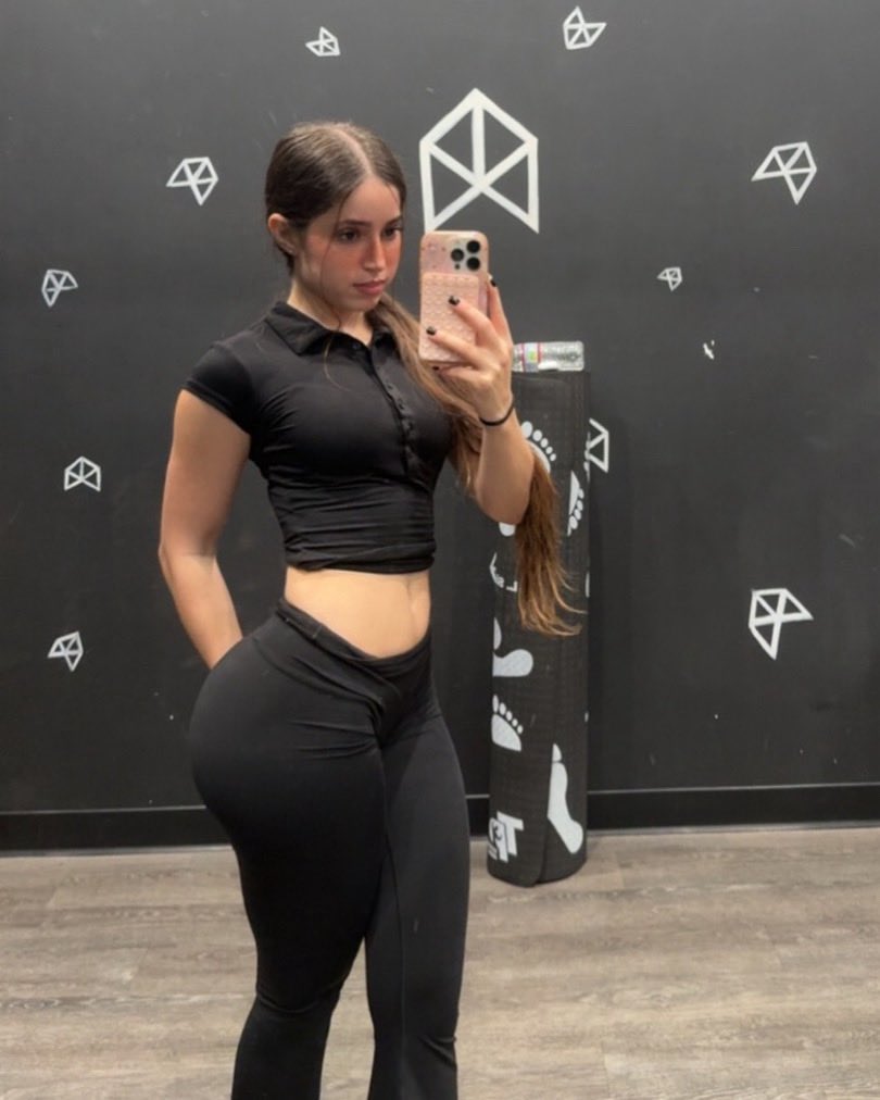 em (@emarrbNSFW) / Posts / X