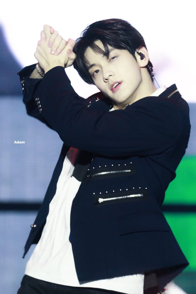 Adam_1205 tweet media