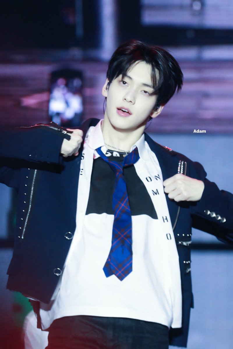 Adam_1205 tweet media