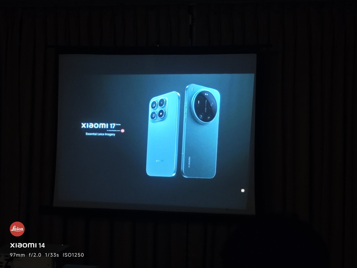 VoiceofVineeth's tweet photo. Thank you so much for introducing the Xiaomi 17 Series. I must say, I absolutely love the vanilla 17. I'm really looking forward to upgrading to this wonderful device soon 😍

#XiaomiFansCub #XiaomiLaunch #FutureOfComputing #NewWaveOflmagery @s_anuj https://t.co/DVoSQSXZpb