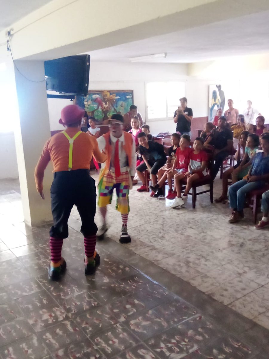 FrankGonzl59169's tweet photo. Ya estan en #Imias, los integrantes de la Cruzada Teatral Guantánamo–Baracoa. La cual estara dedicada a honrar el legado de José Martí y la vigencia del pensamiento de nuestro Comandante en Jefe Fidel Castro Ruz.
#DeporteCubano
#100AñosConFidel
#CubaSoberana https://t.co/tlQqP8Bkid