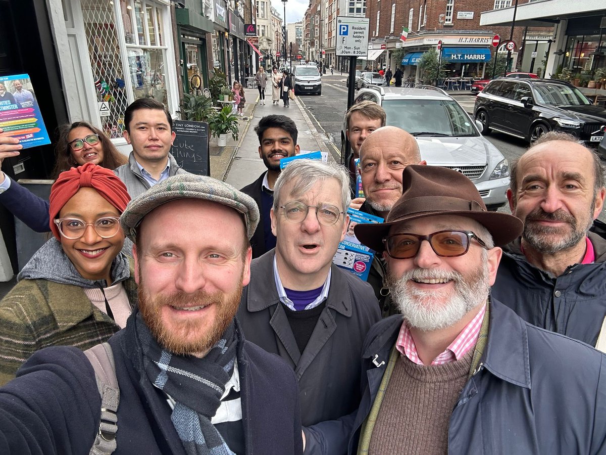 VoteTimBarnes's tweet image. Double campaigning day, today, with a session in the #Marylebone quarter of West End today and then an afternoon in #Fitzrovia, with colleagues @emgpolitical and @PaulEFishr and supporters @Tony_Devenish @SanAbishev @SiobhanAarons @viguum_ @JonathanGlanz and others!

Thanks all!