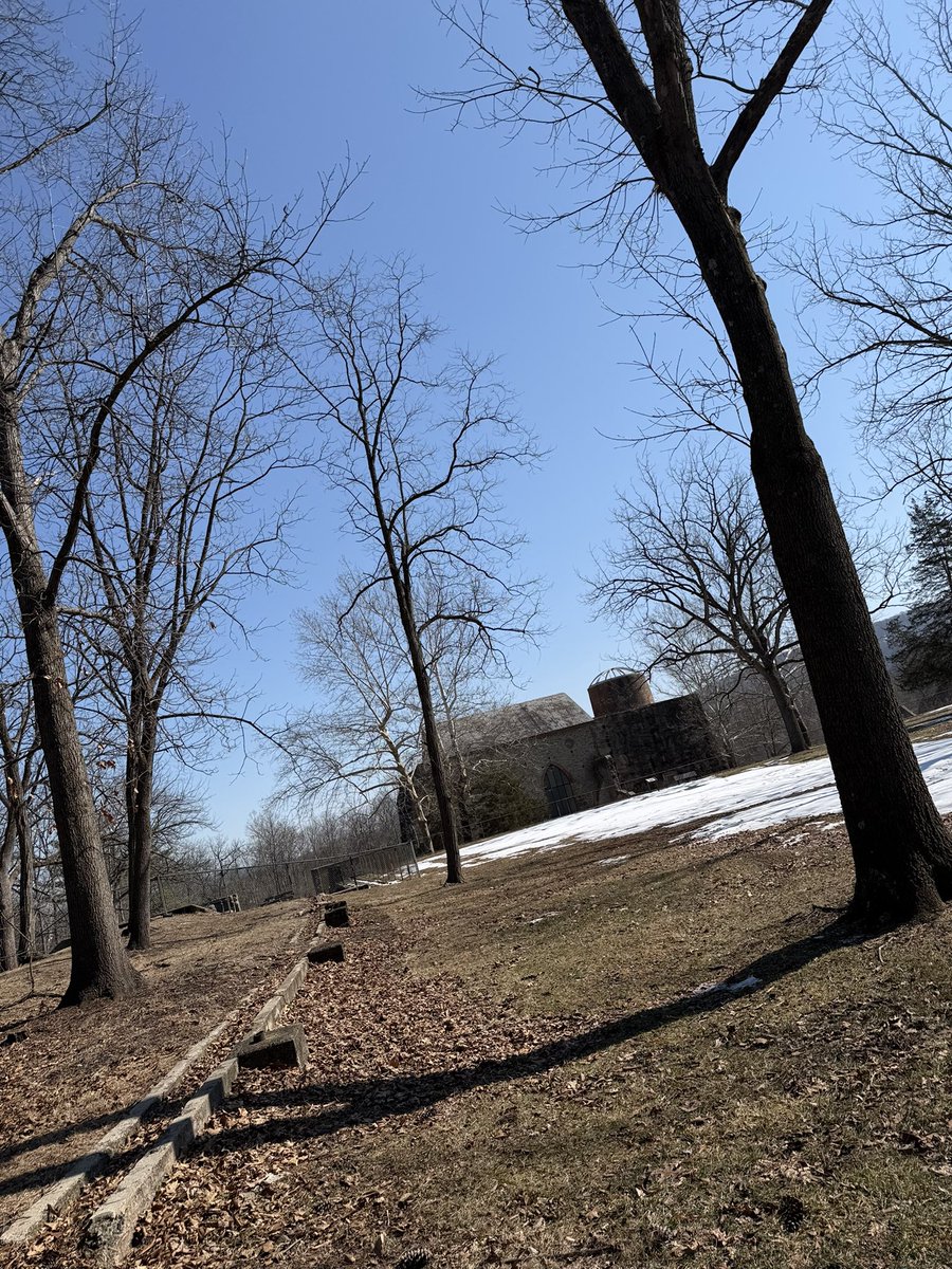 DaMENACE37's tweet photo. 12 miles at the park today. The warm weather was a real treat! #Runfluent  🏃🏽‍♂️ https://t.co/YnQI7PVJHv