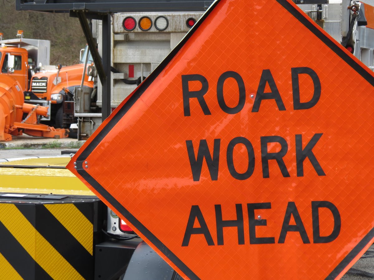PA_Turnpike's tweet photo. The PA Turnpike Northeast Extension (I-476) is scheduled to close on Sunday March 1st, from 12am until 5am between the Wyoming Valley Interchange (Exit 115) and the Keyser Ave Interchange (Exit 122.)

This is for the removal of overhead signs.

@PATurnpikeAlert https://t.co/9bDHgCLs2g