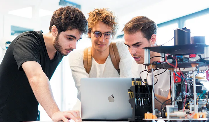 TopUrgentEssays tweet media