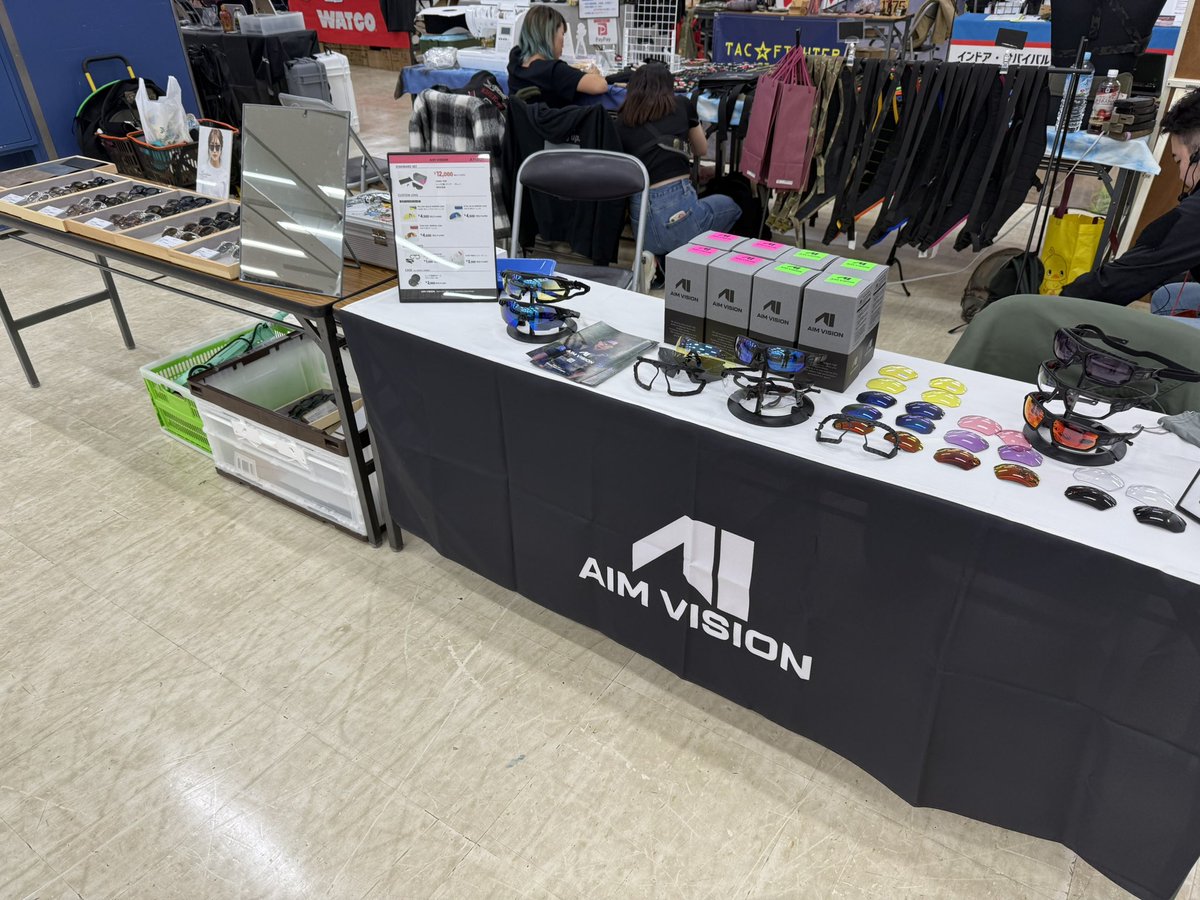 aimvision_glass's tweet photo. AIM VISIONは今回の2026/4/12の第19回爆裂祭にも出展致します。
ファッションラインのSorLessも用意致します。 https://t.co/pSYEF2RX5u