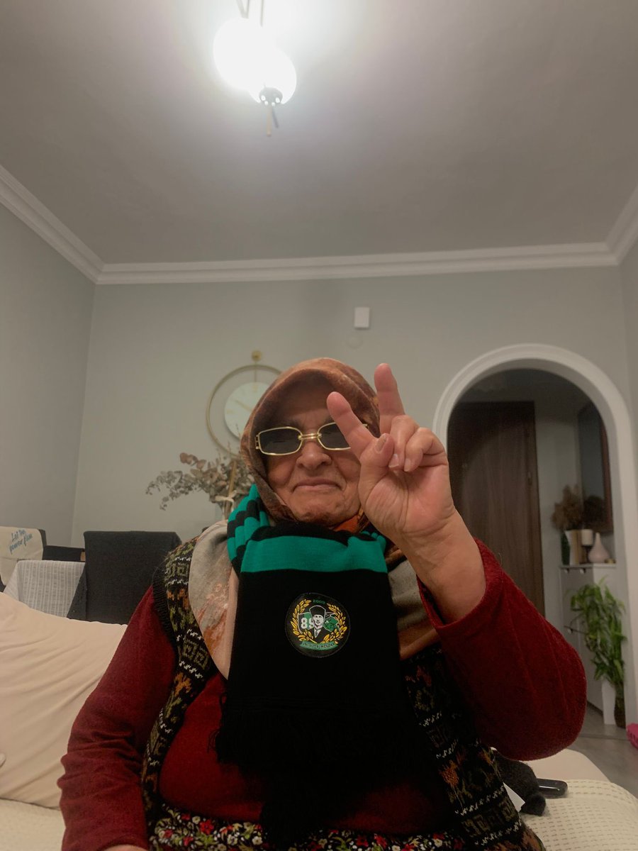 goodborning's tweet photo. gerçek sahipleri taraftarlarıdır ayyyyynen öyle @unihmkocaeli https://t.co/NR9NVQRVlS
